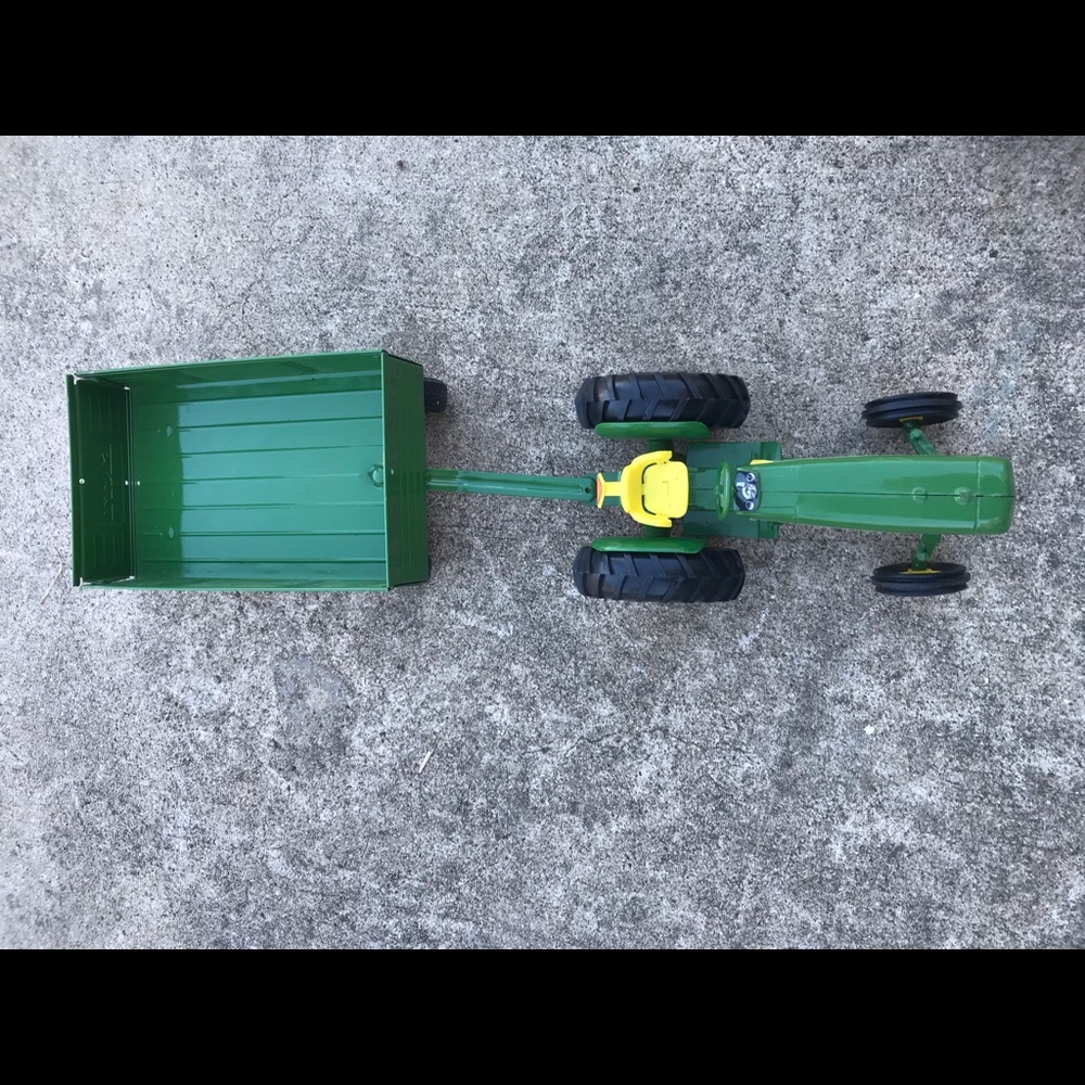 John Deere Toy Tractor & Trailer Combo Metal